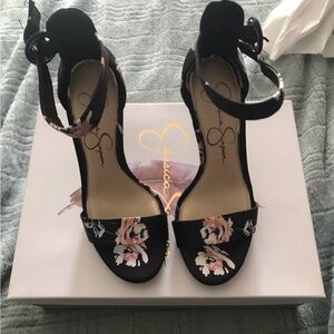 Jessica simpson Rylie Floral Satin heels size 5M